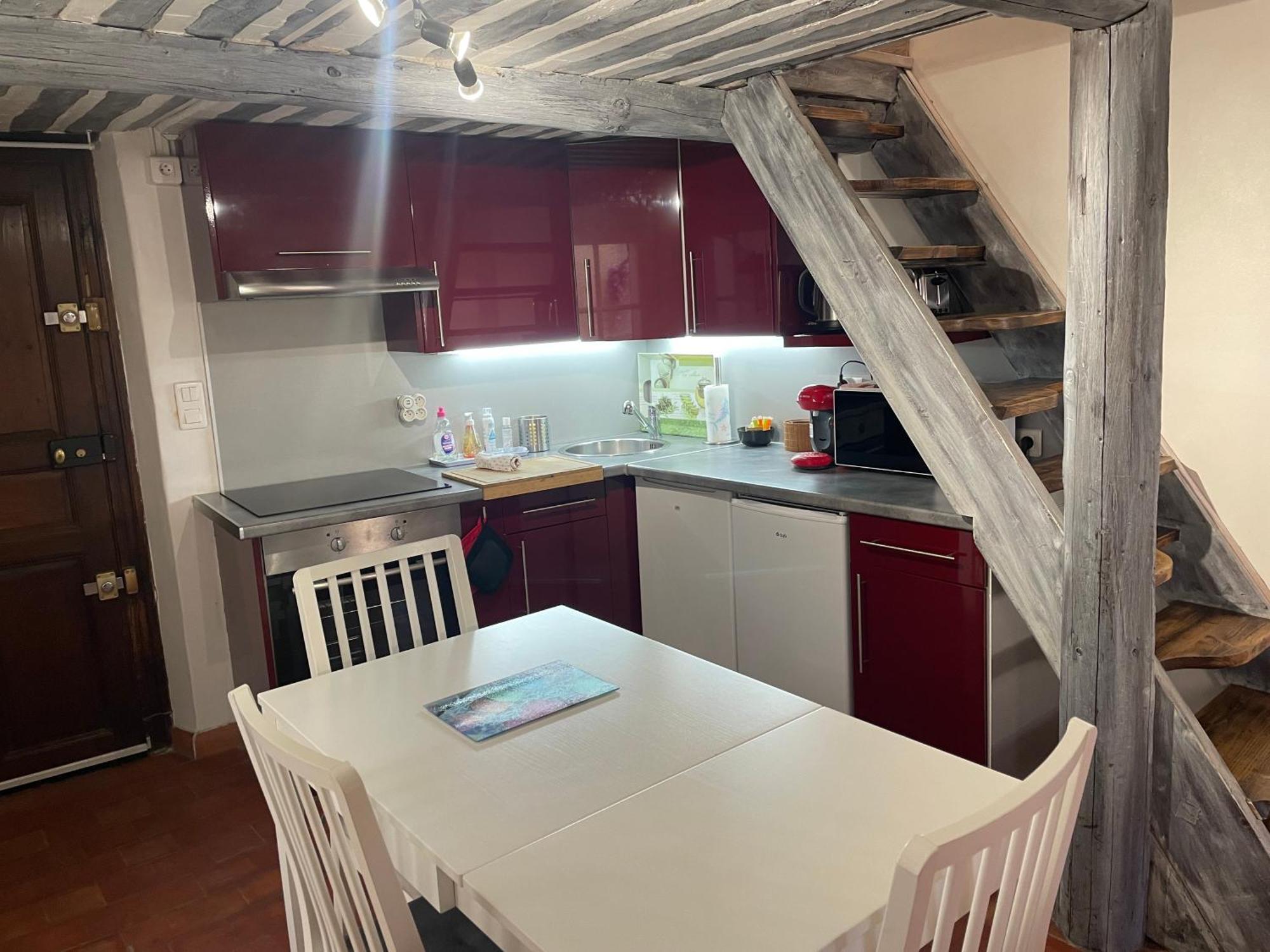 Studio Cosy Dans Le Centre-Ville Historique Л'Иль-сюр-ла-Сорг Экстерьер фото